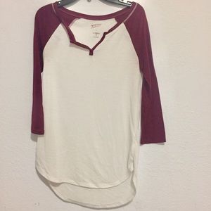Arizona Jean co. maroon and white baseball tee